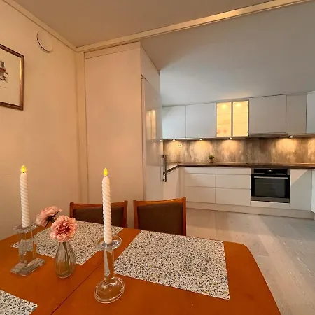 Koselig Med Gratis Parkering Og Naert Busstopp Apartment Tromso