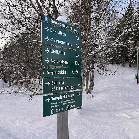 Koselig Med Gratis Parkering Og Naert Busstopp Tromso