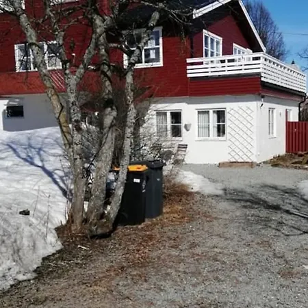 Koselig Med Gratis Parkering Og Naert Busstopp شقة *