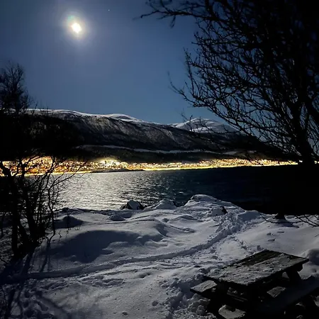 Apartment Koselig Med Gratis Parkering Og Naert Busstopp Tromso